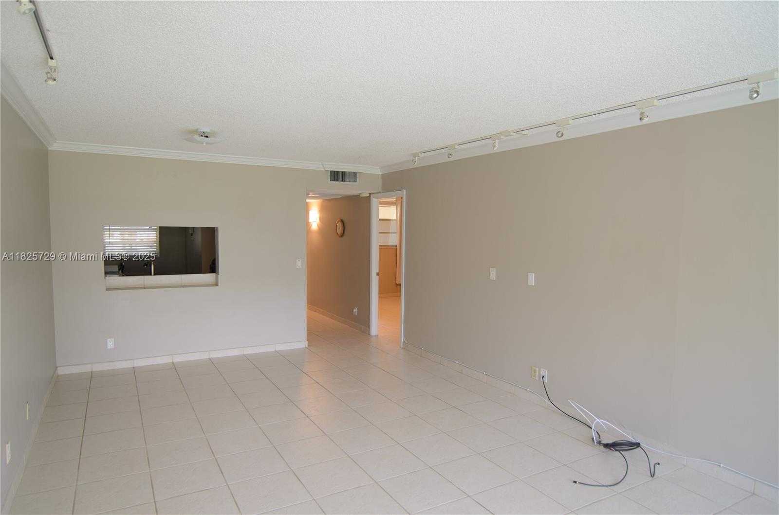 Small Image of 9420 POINCIANA PL #115, Davie Number 11