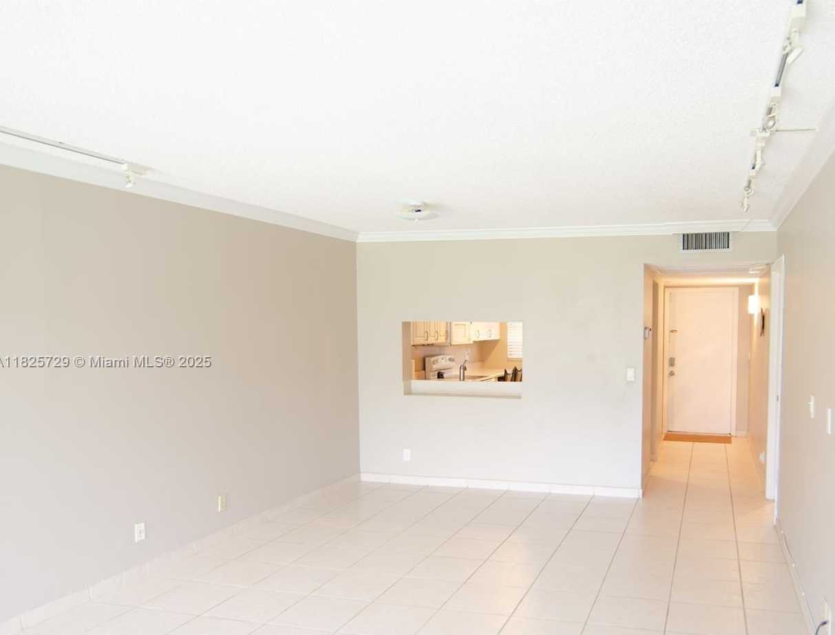 Small Image of 9420 POINCIANA PL #115, Davie Number 12