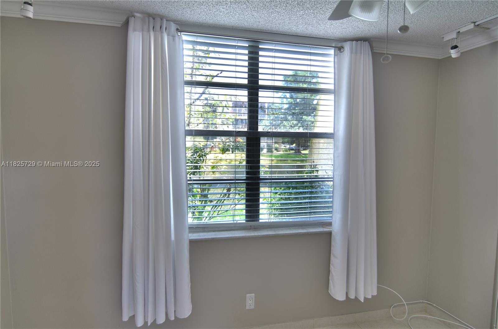 Small Image of 9420 POINCIANA PL #115, Davie Number 14