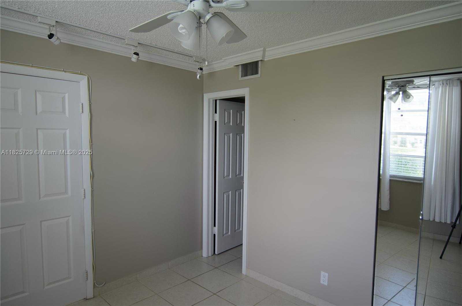 Small Image of 9420 POINCIANA PL #115, Davie Number 15