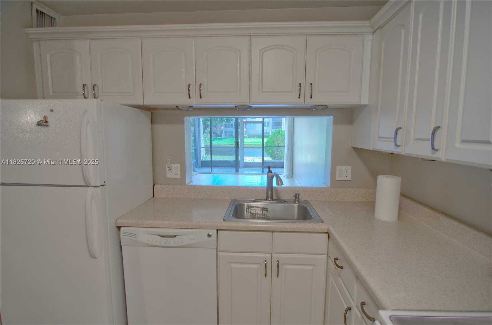 Small Image of 9420 POINCIANA PL #115, Davie Number 22
