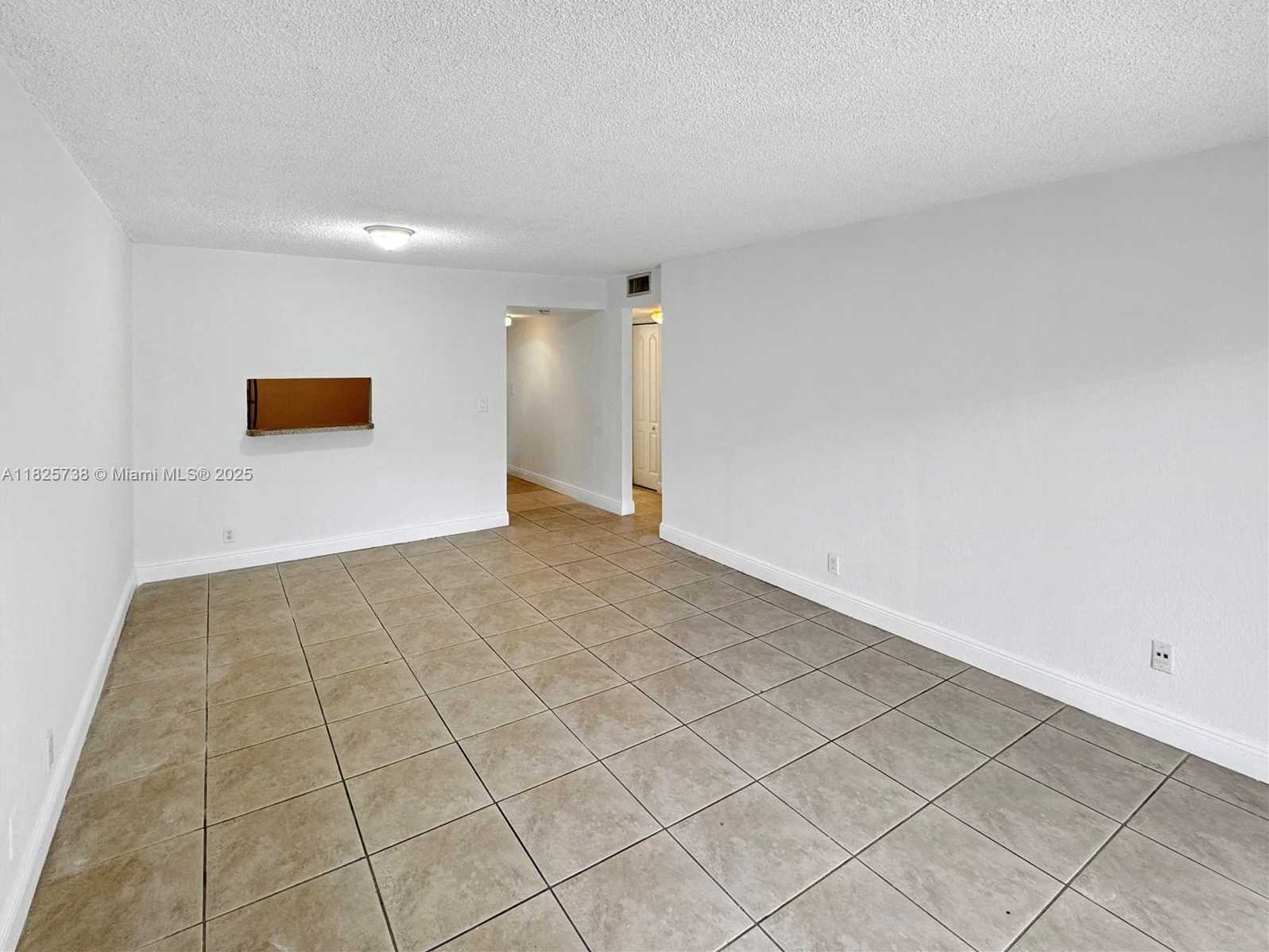 Small Image of 5201 GENEVA WAY #201, Doral Number 11