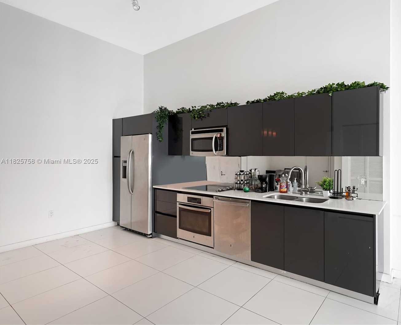 Small Image of 31 SOUTH EAST 6TH ST #2706, Miami Number 16