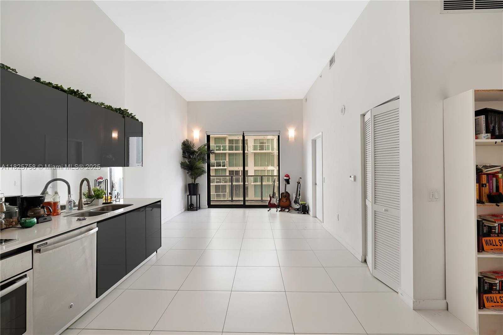 Small Image of 31 SOUTH EAST 6TH ST #2706, Miami Number 18