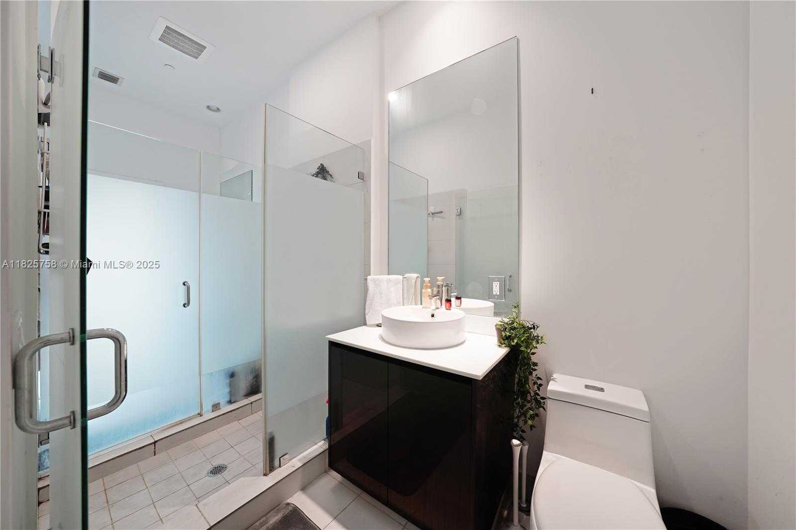 Small Image of 31 SOUTH EAST 6TH ST #2706, Miami Number 24