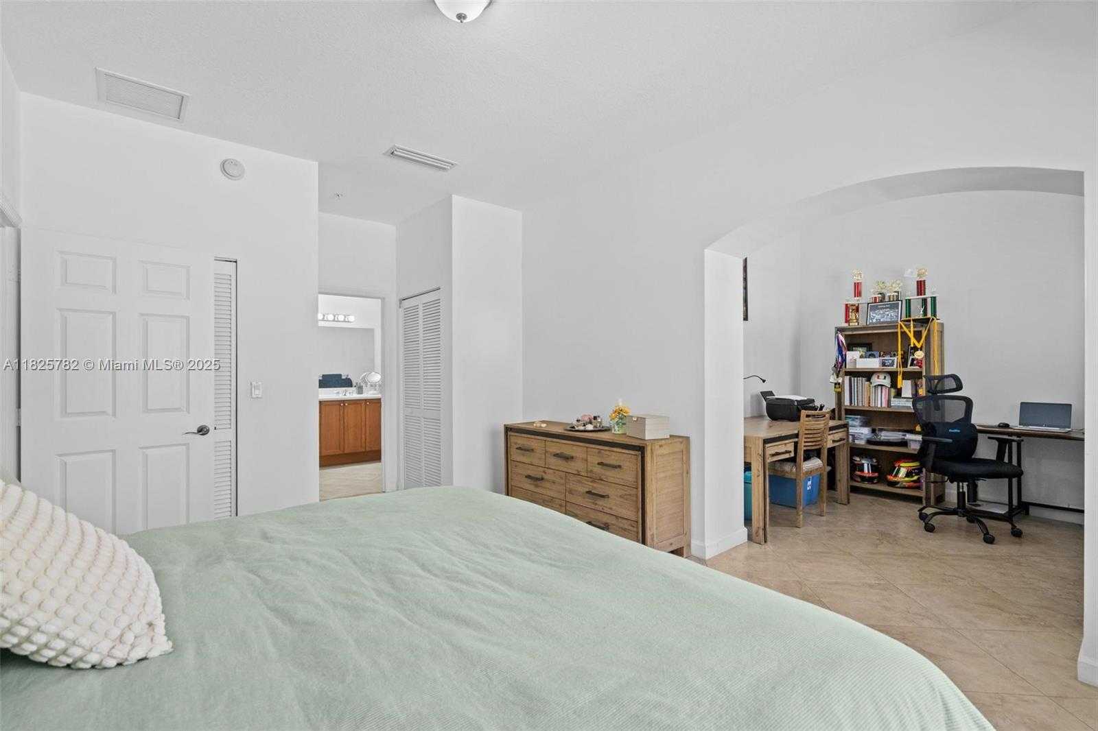 Small Image of 8390 SOUTH WEST 72ND AVE #507, Miami Number 17