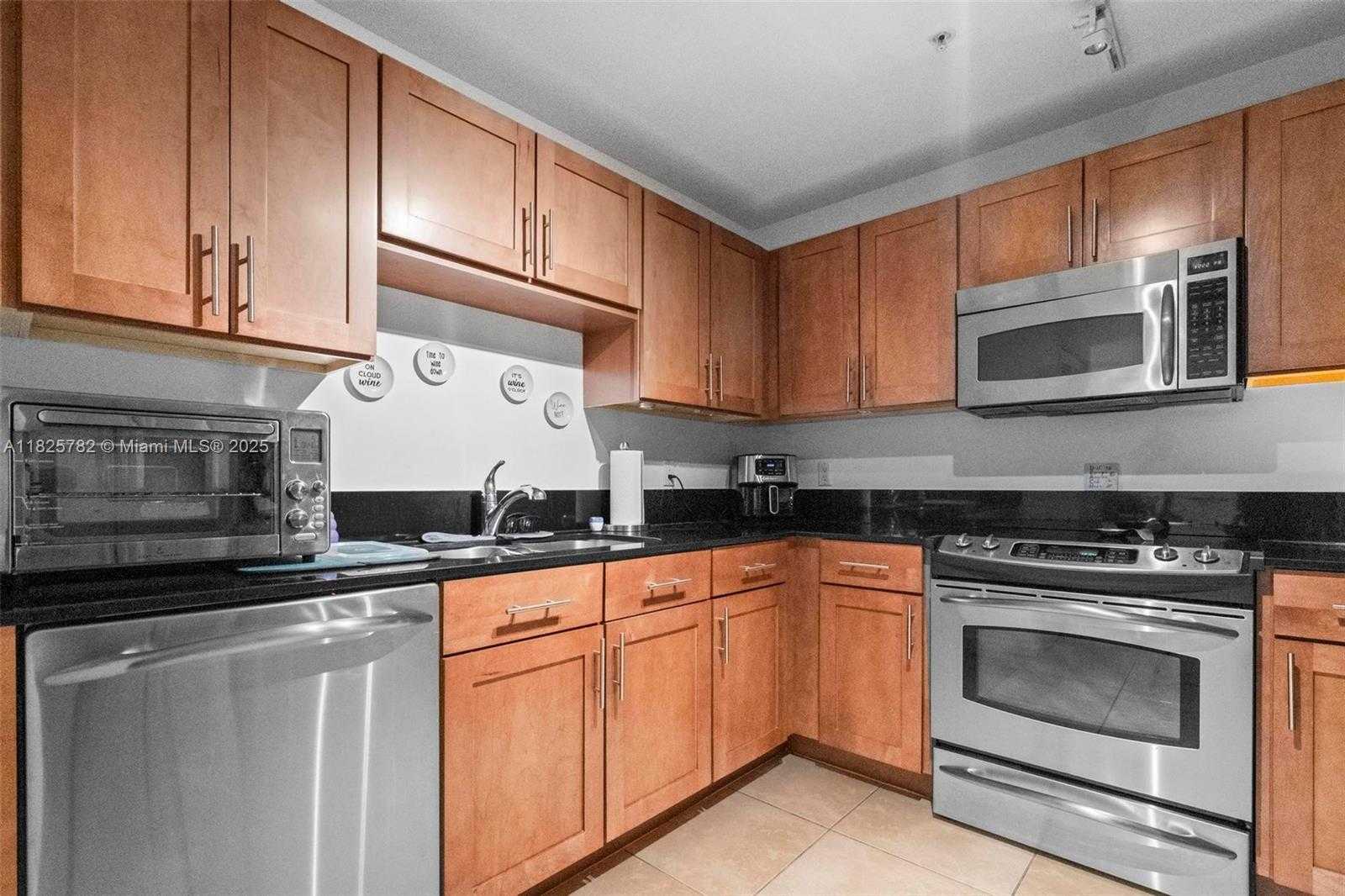 Small Image of 8390 SOUTH WEST 72ND AVE #507, Miami Number 34