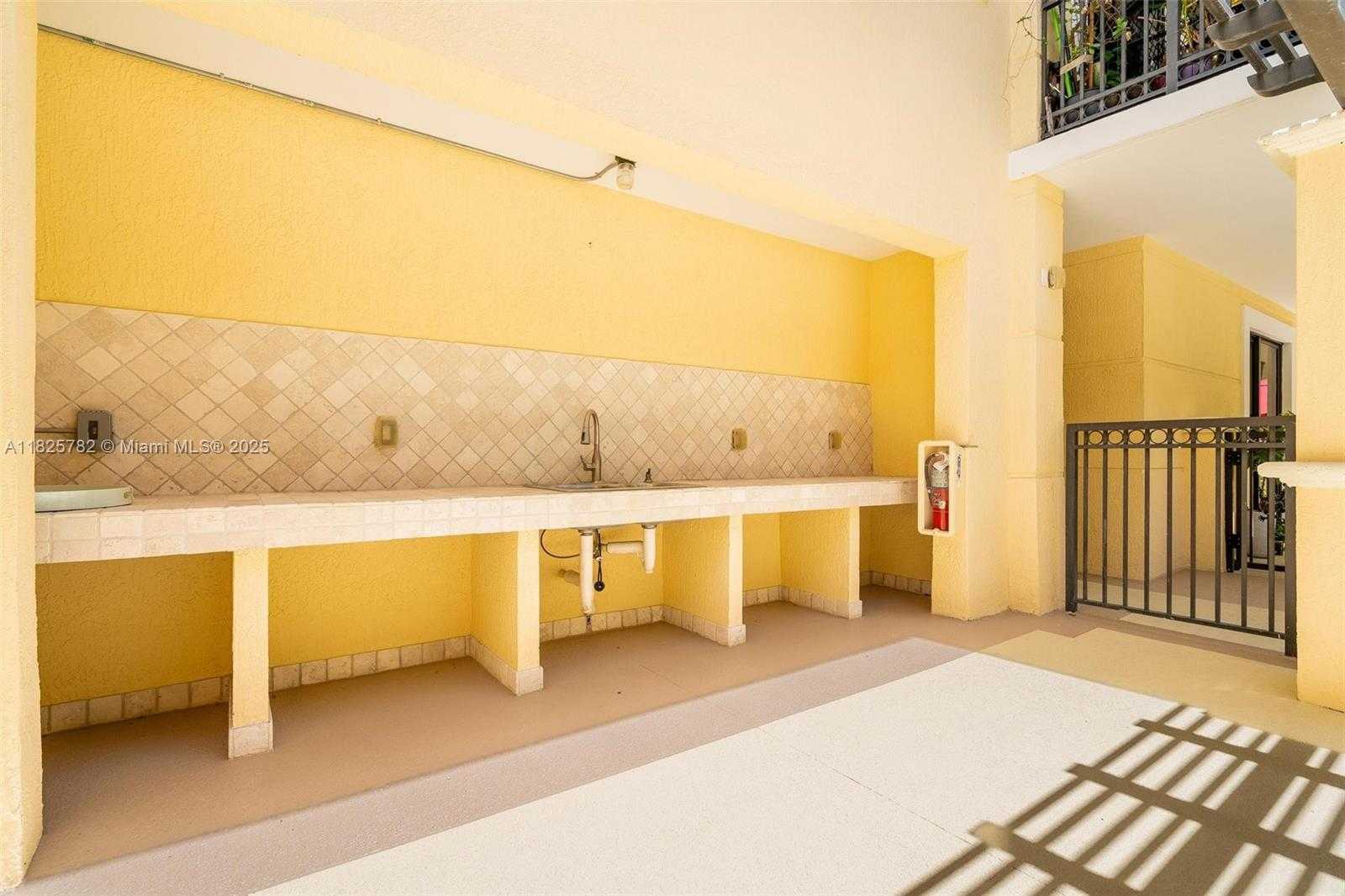 Small Image of 8390 SOUTH WEST 72ND AVE #507, Miami Number 40