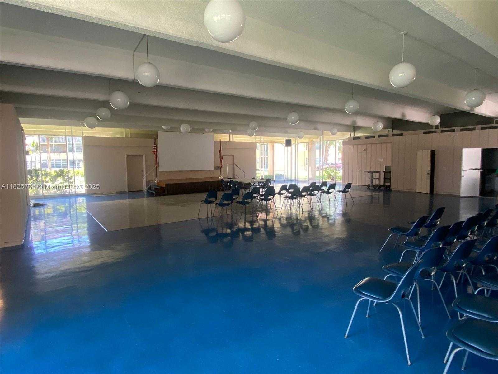 Small Image of 19001 NORTH EAST 14TH AVE #325, Miami Number 21