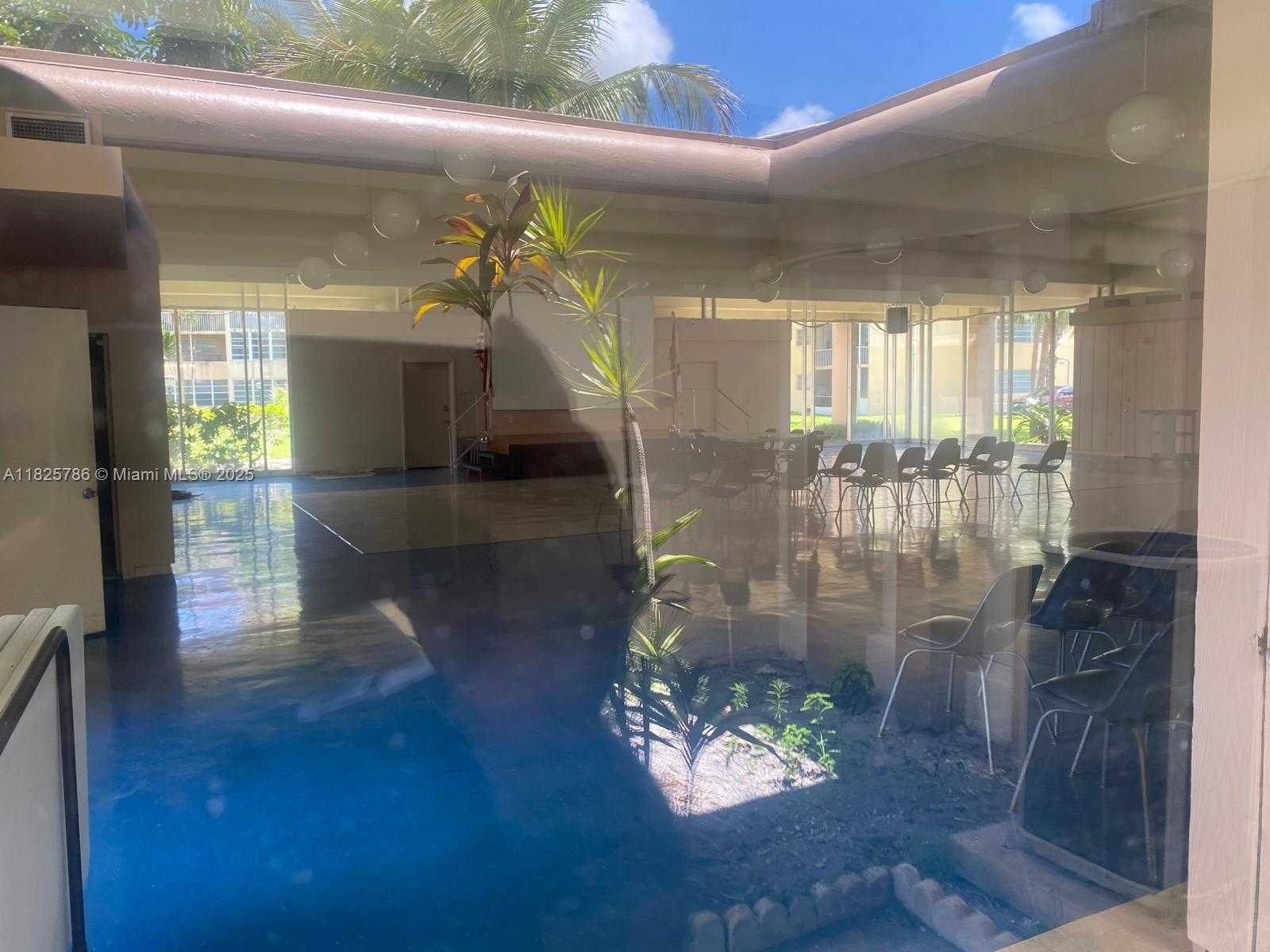 Small Image of 19001 NORTH EAST 14TH AVE #325, Miami Number 29