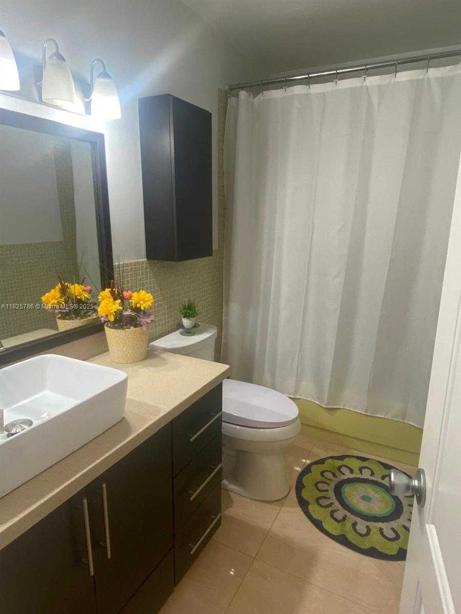 Small Image of 19001 NORTH EAST 14TH AVE #325, Miami Number 6