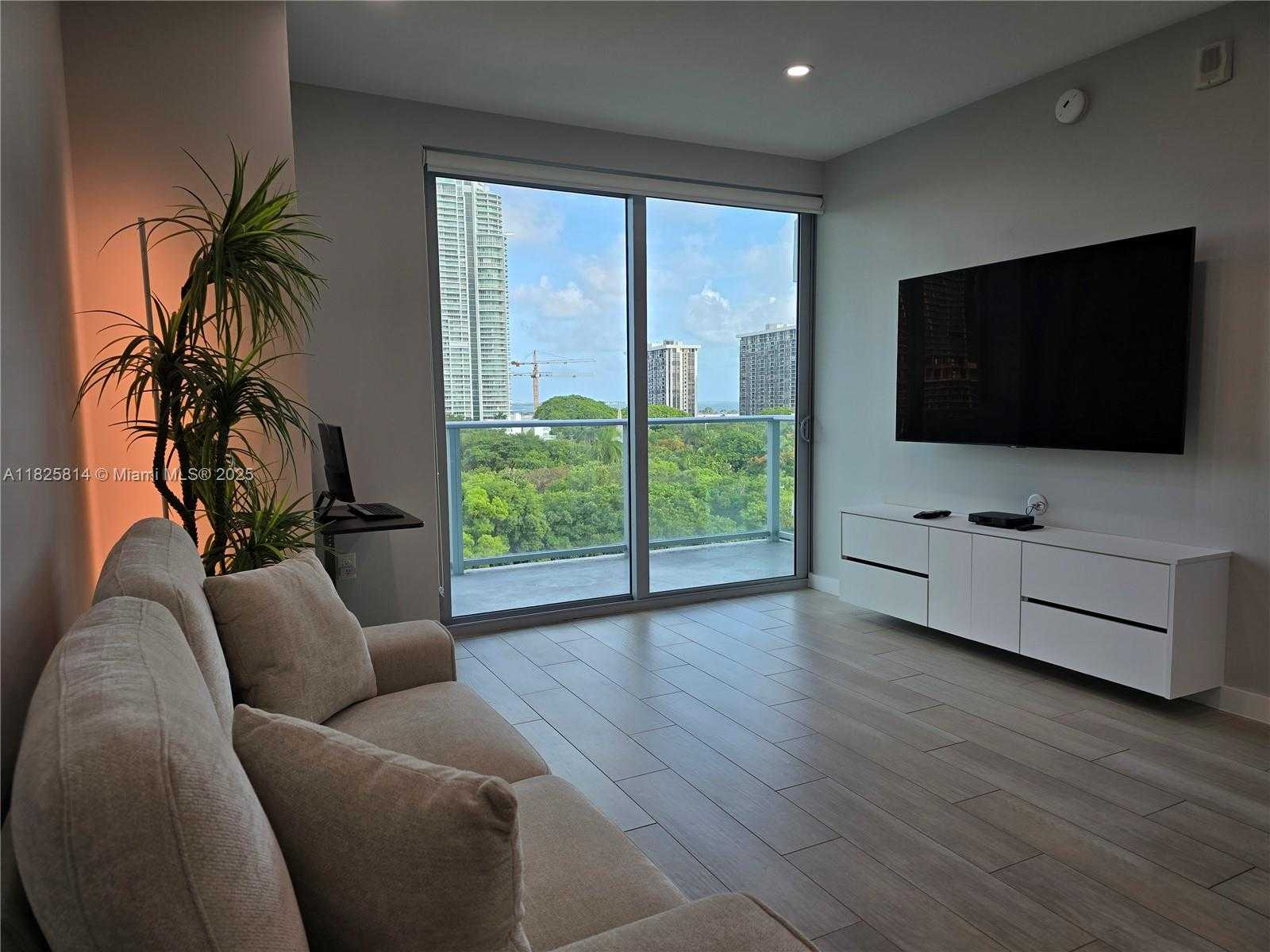 Small Image of 1600 SOUTH WEST 1ST AVE #809, Miami Number 5