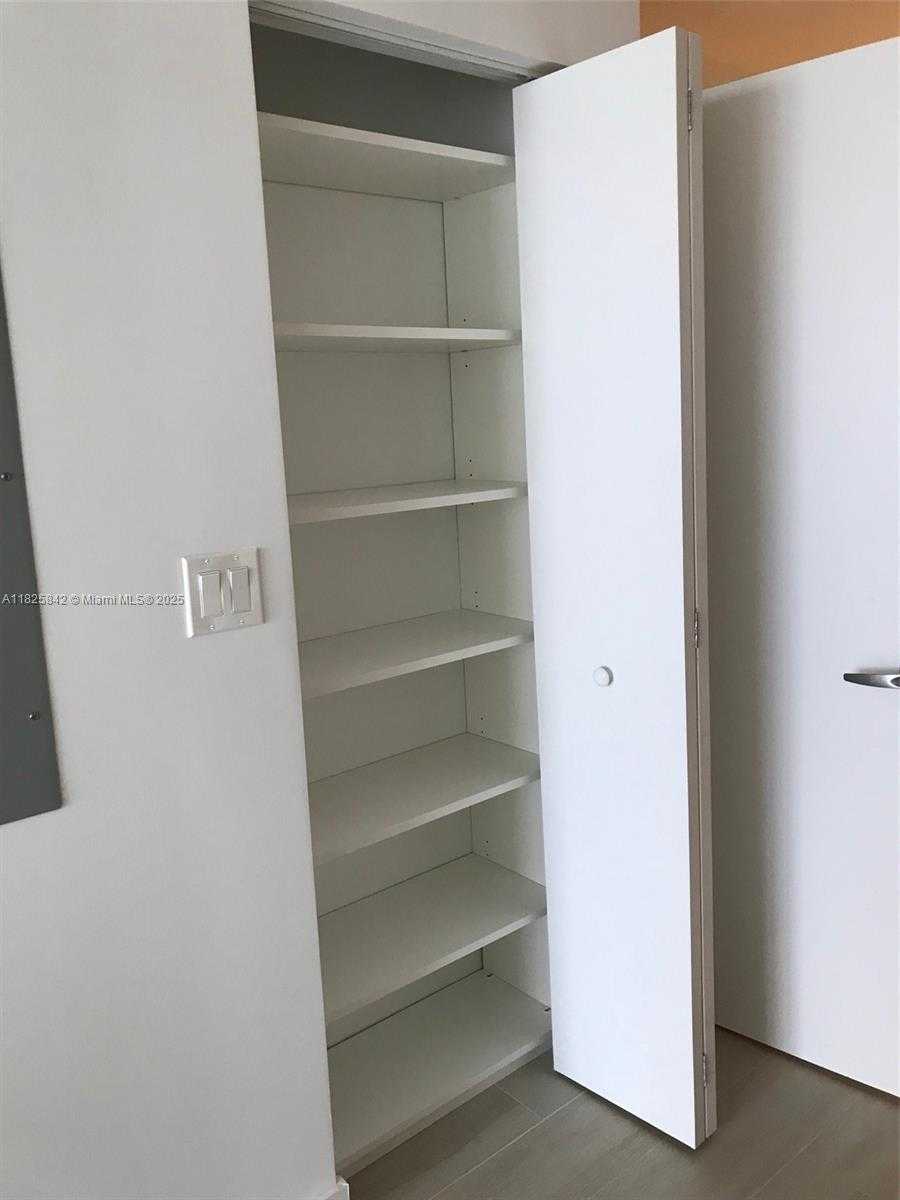 Imagen de Pequeño Objeto