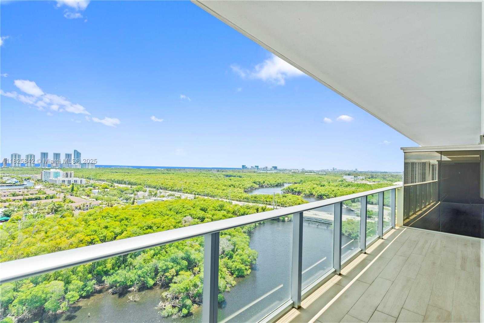 Small Image of 16385 BISCAYNE BLVD #1918, North Miami Beach Number 40