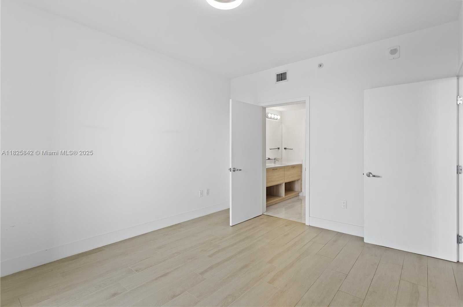 Small Image of 16385 BISCAYNE BLVD #1918, North Miami Beach Number 44