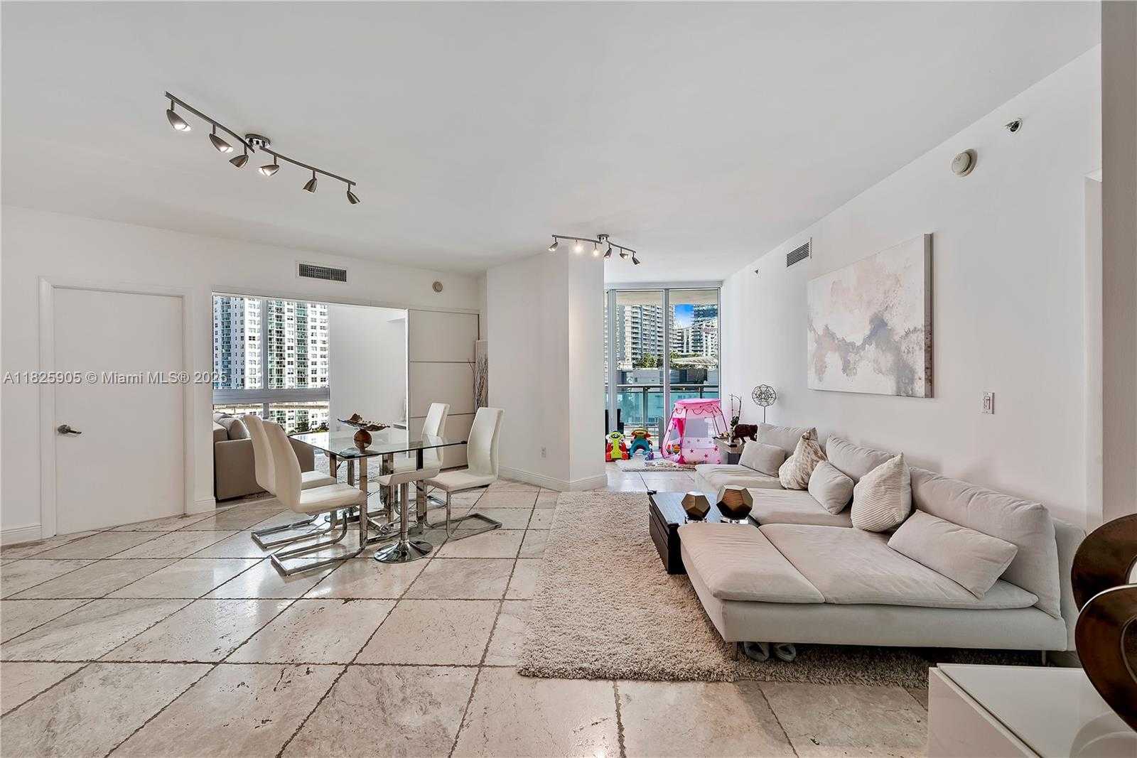 Small Image of 350 SOUTH MIAMI AVE #1102, Miami Number 4
