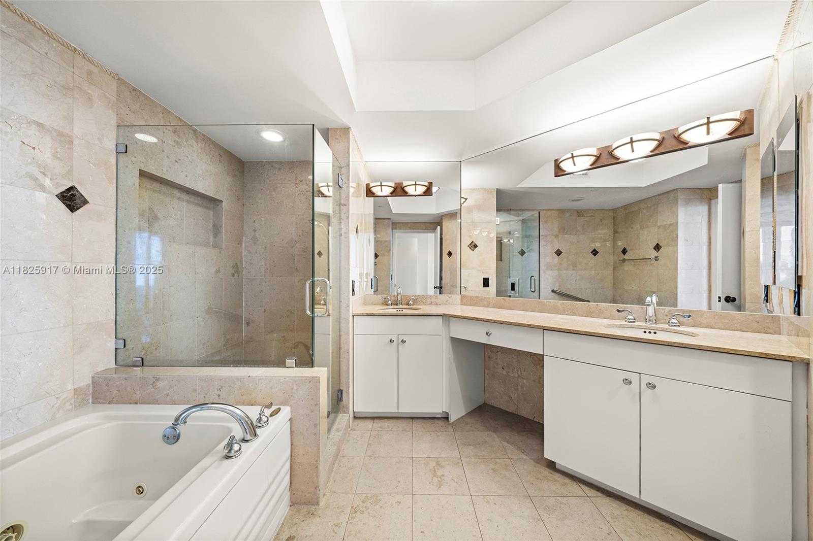 Small Image of 4779 COLLINS AVE #702, Miami Beach Number 12