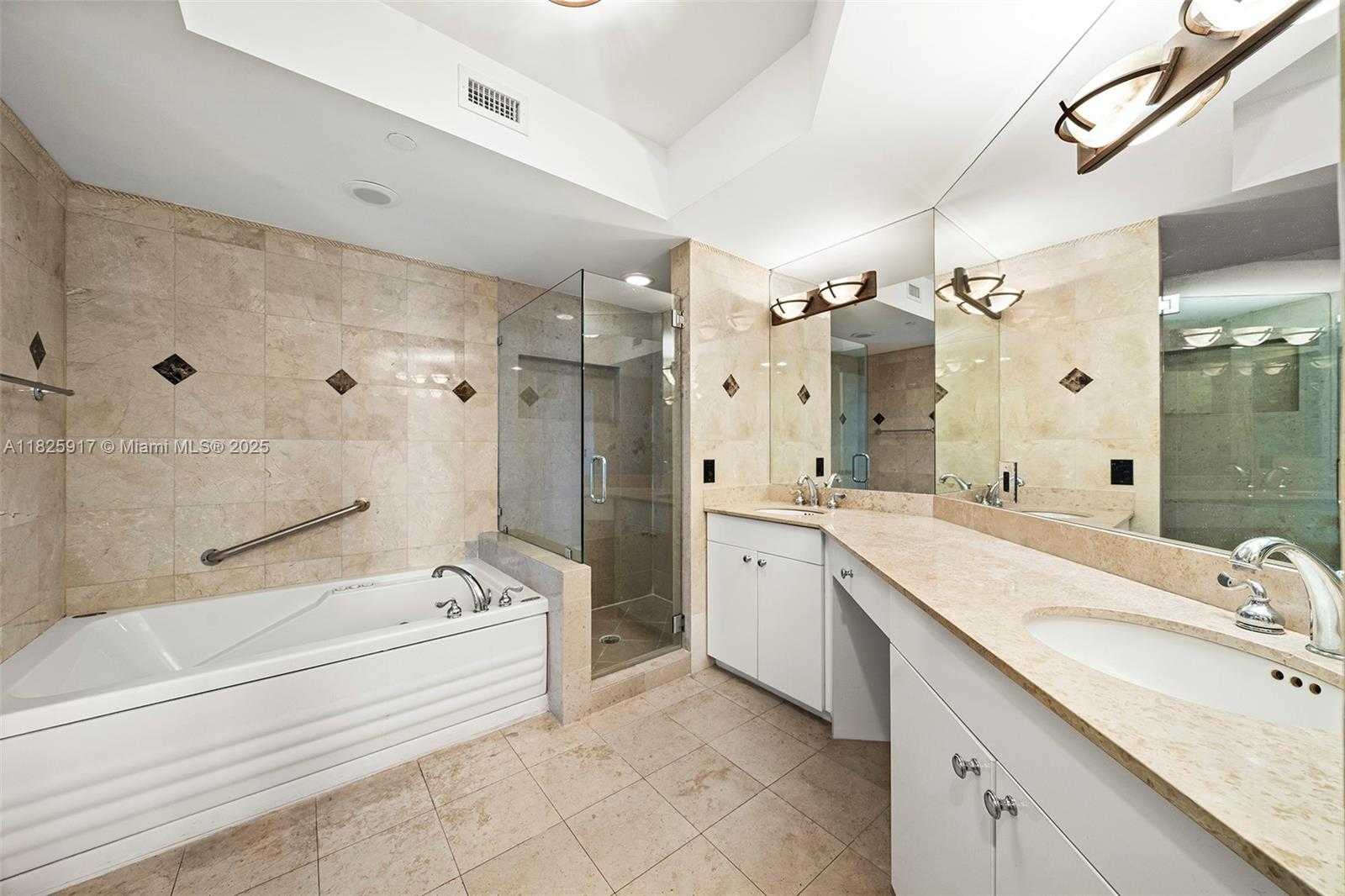 Small Image of 4779 COLLINS AVE #702, Miami Beach Number 13