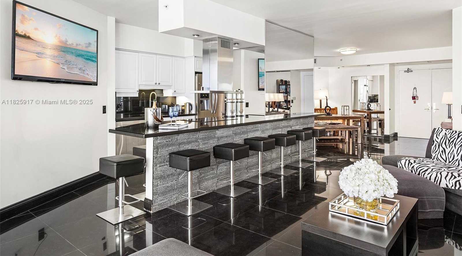 Small Image of 4779 COLLINS AVE #702, Miami Beach Number 7