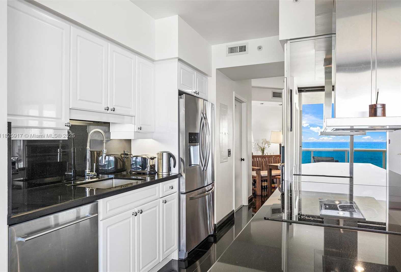 Small Image of 4779 COLLINS AVE #702, Miami Beach Number 8