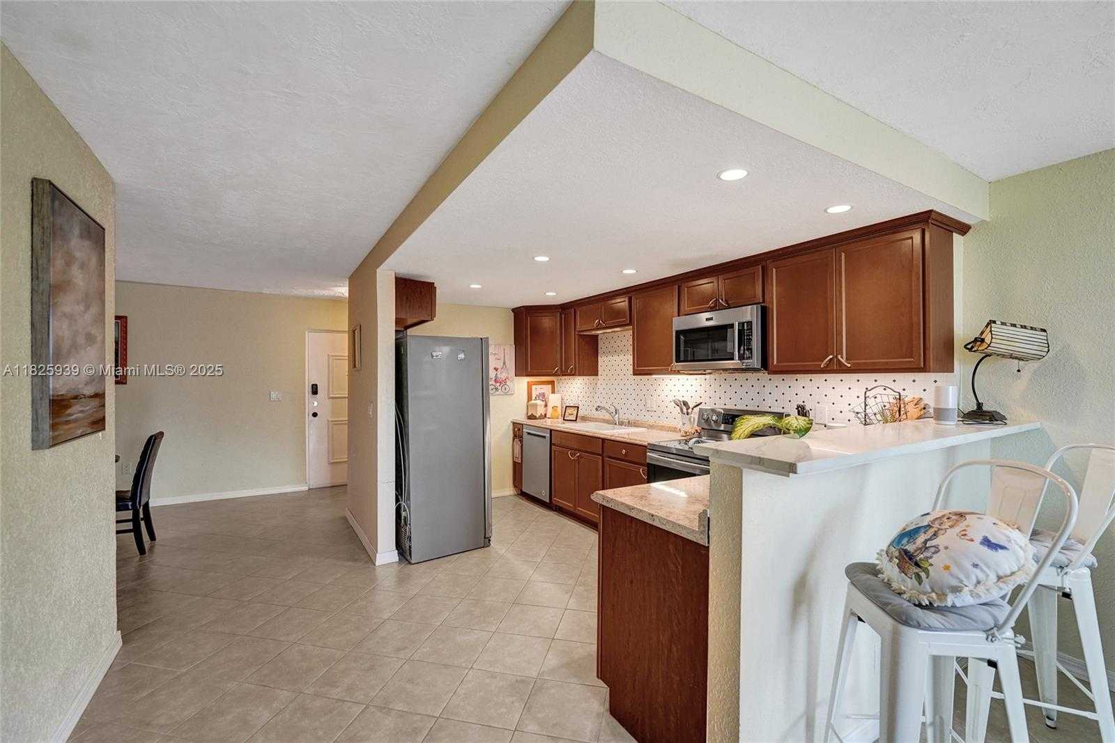 Small Image of 7100 NORTH WEST 17TH ST #402, Plantation Number 14