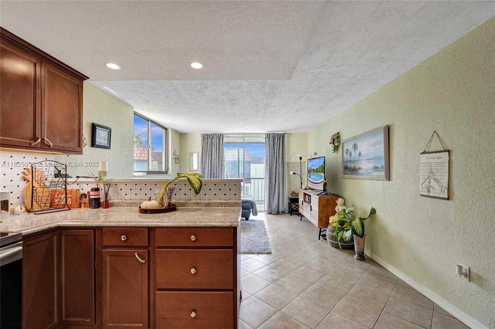Small Image of 7100 NORTH WEST 17TH ST #402, Plantation Number 20