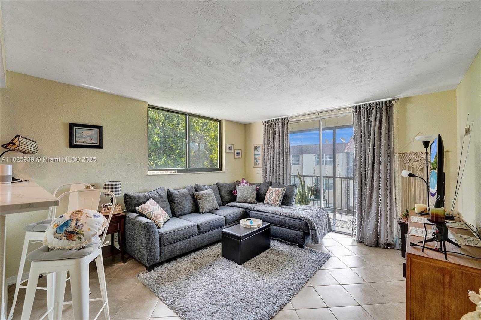 Small Image of 7100 NORTH WEST 17TH ST #402, Plantation Number 23