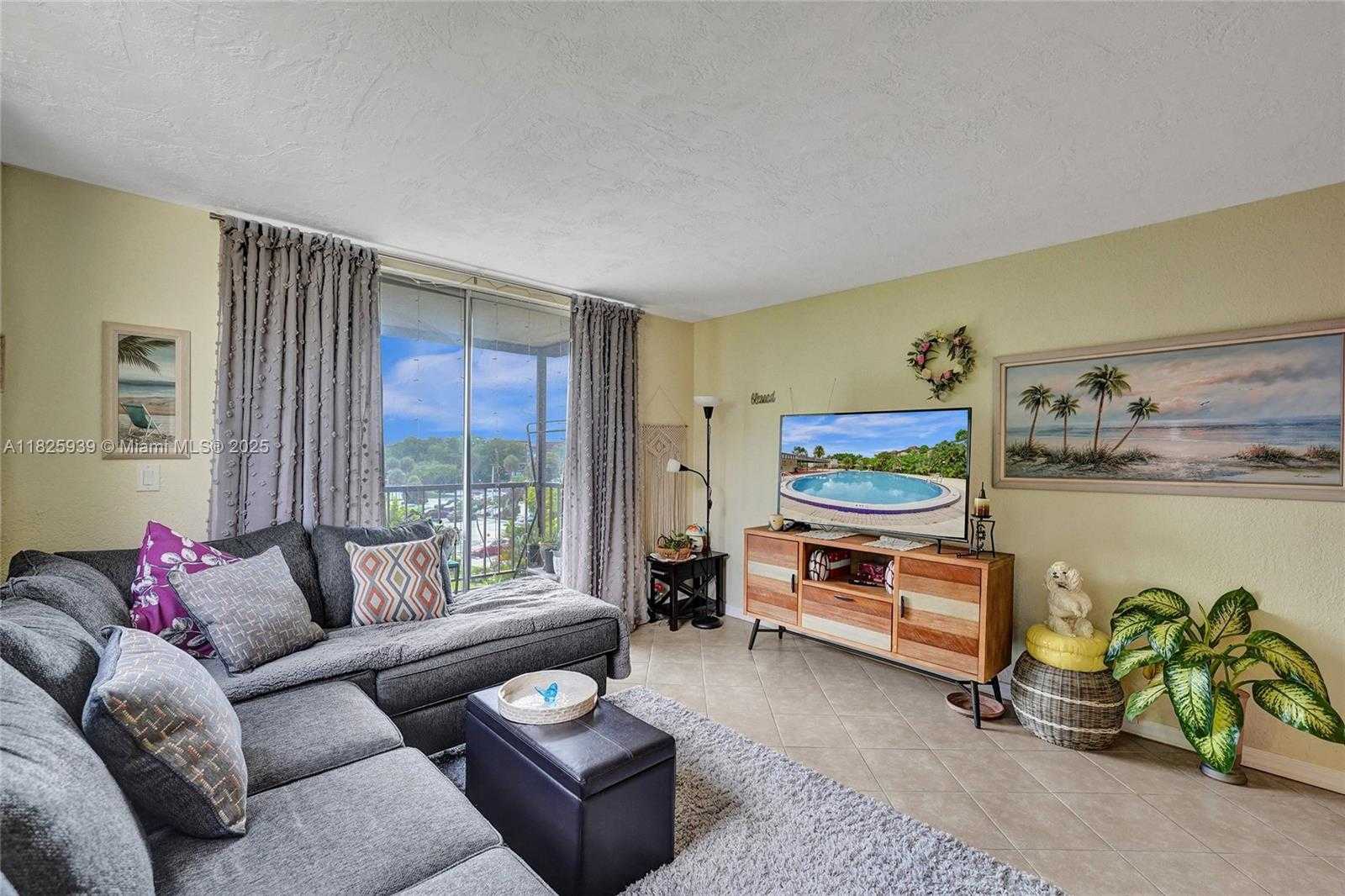Small Image of 7100 NORTH WEST 17TH ST #402, Plantation Number 26