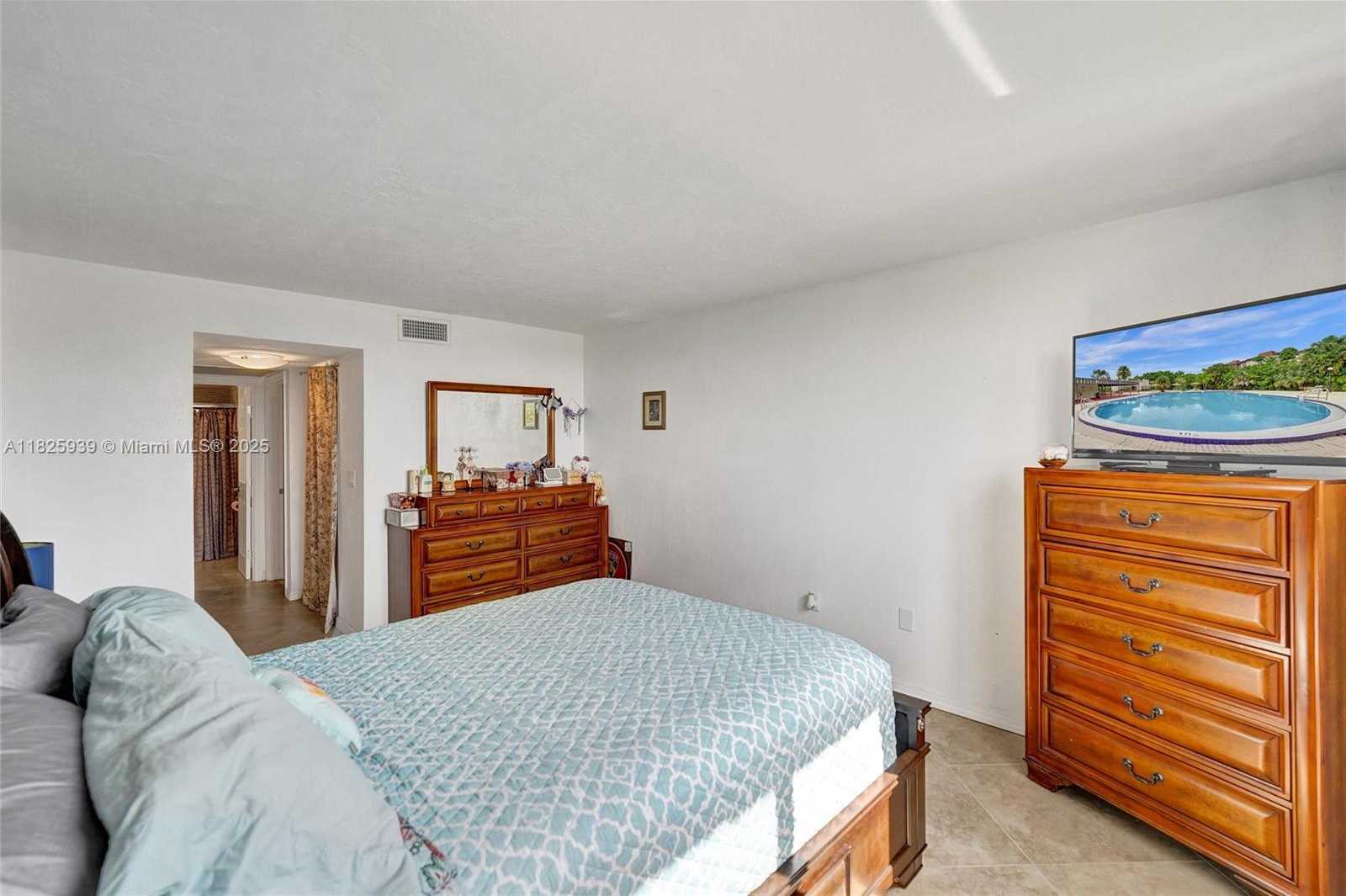 Small Image of 7100 NORTH WEST 17TH ST #402, Plantation Number 35