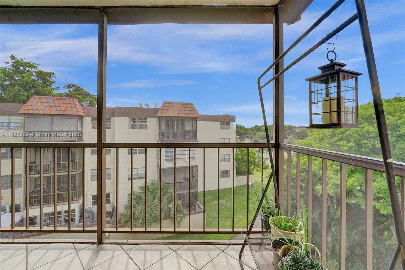 Small Image of 7100 NORTH WEST 17TH ST #402, Plantation Number 40