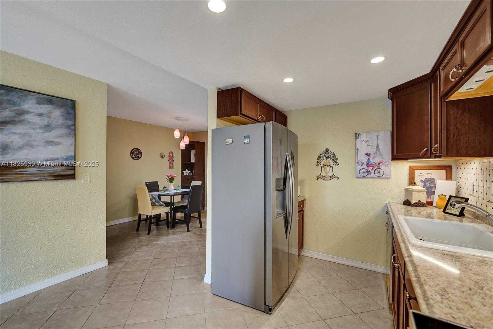 Small Image of 7100 NORTH WEST 17TH ST #402, Plantation Number 46
