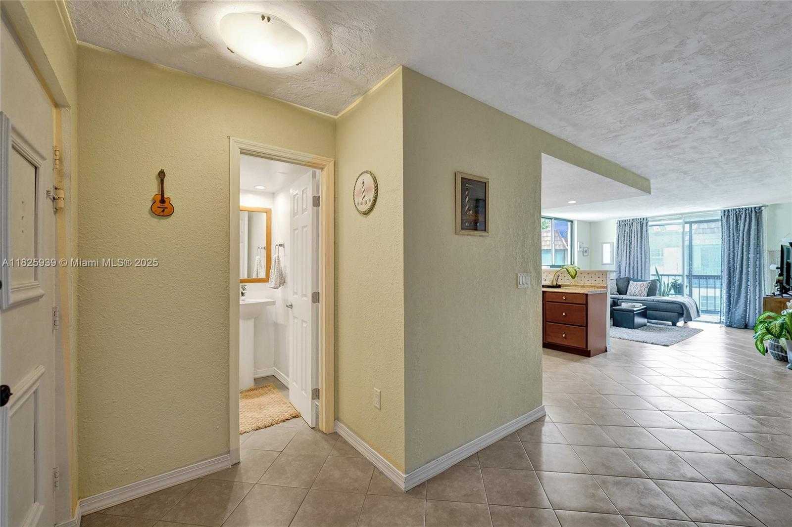Small Image of 7100 NORTH WEST 17TH ST #402, Plantation Number 9