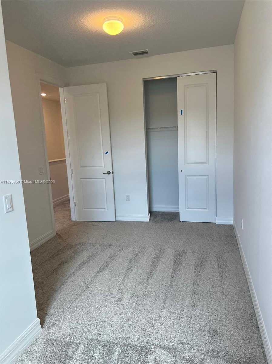 Small Image of 6121 RANCHO LANE, West Palm Beach Number 16