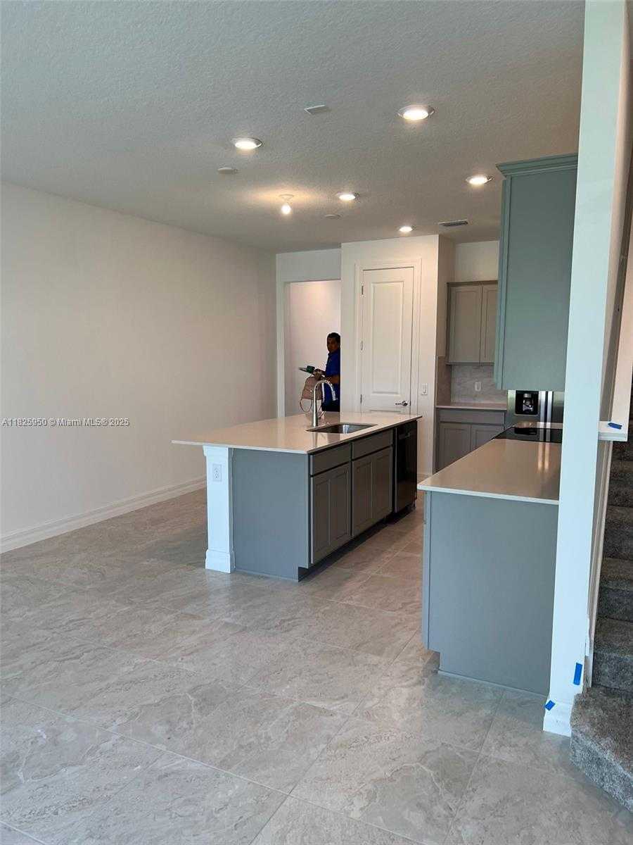 Small Image of 6121 RANCHO LANE, West Palm Beach Number 6