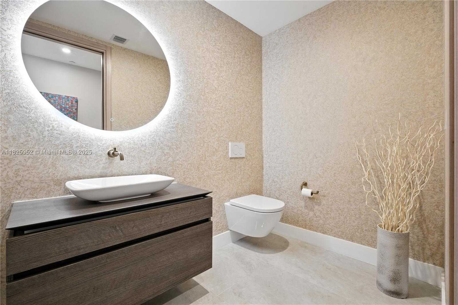 Small Image of 515 VALENCIA AVE #301, Coral Gables Number 12