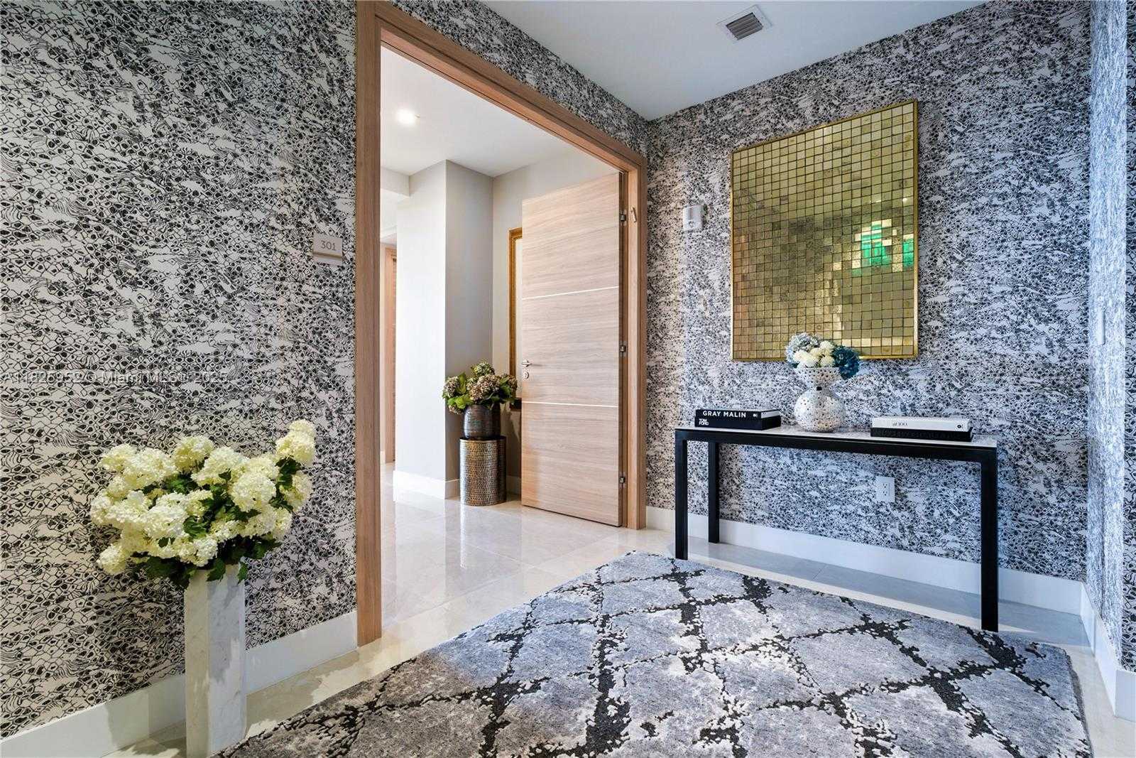 Small Image of 515 VALENCIA AVE #301, Coral Gables Number 2