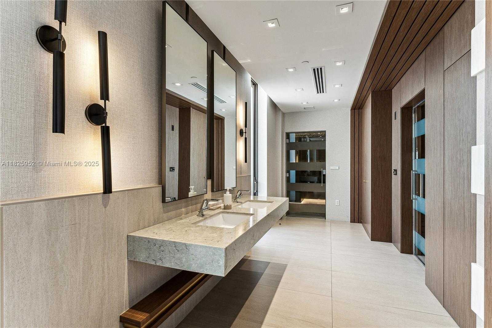 Small Image of 515 VALENCIA AVE #301, Coral Gables Number 27