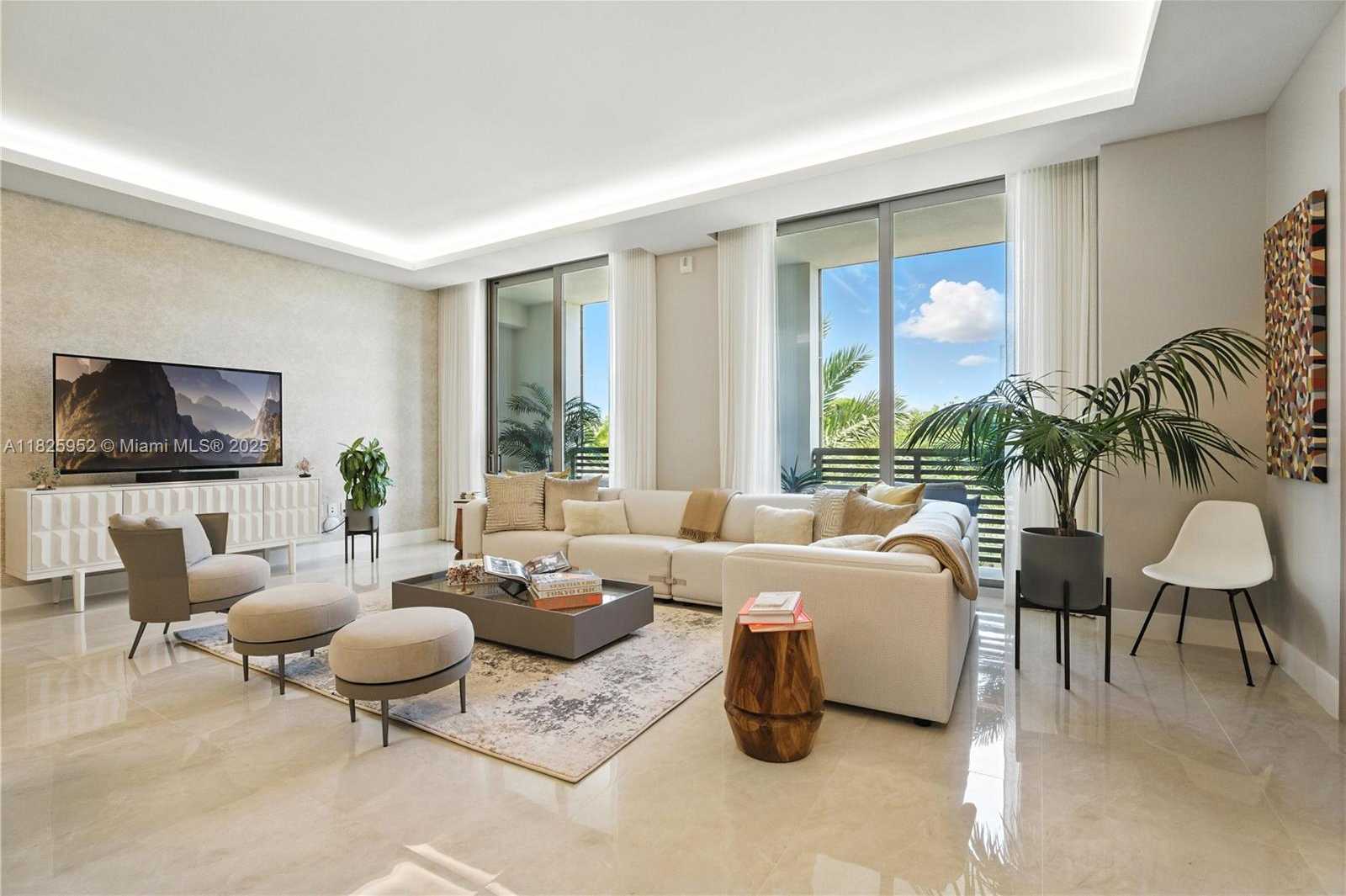 Small Image of 515 VALENCIA AVE #301, Coral Gables Number 3