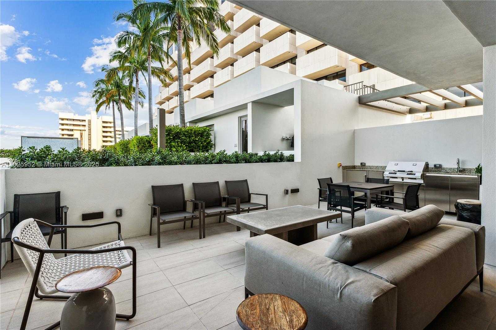 Small Image of 515 VALENCIA AVE #301, Coral Gables Number 33