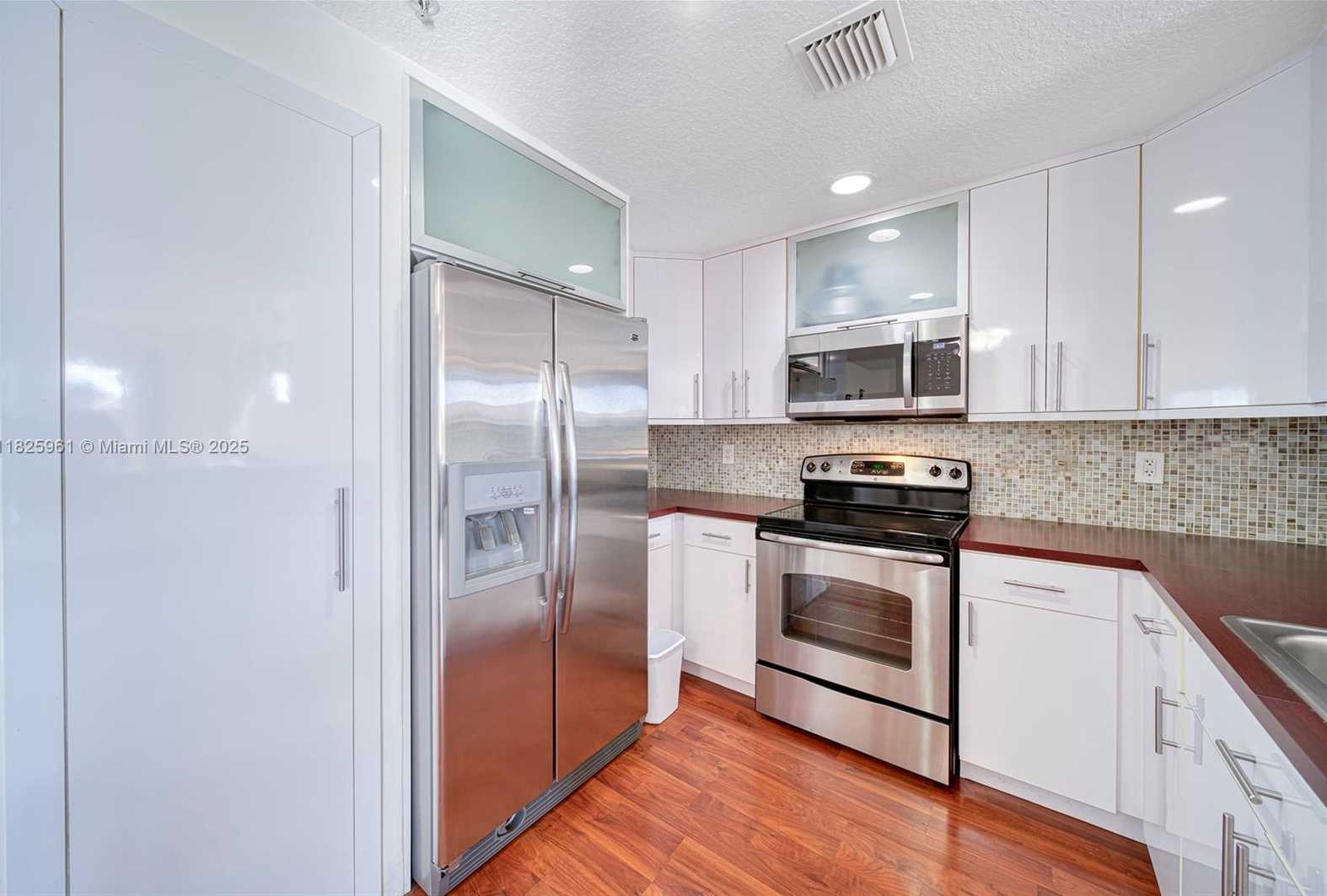Small Image of 6440 NORTH WEST 114TH AVE #434, Doral Number 4