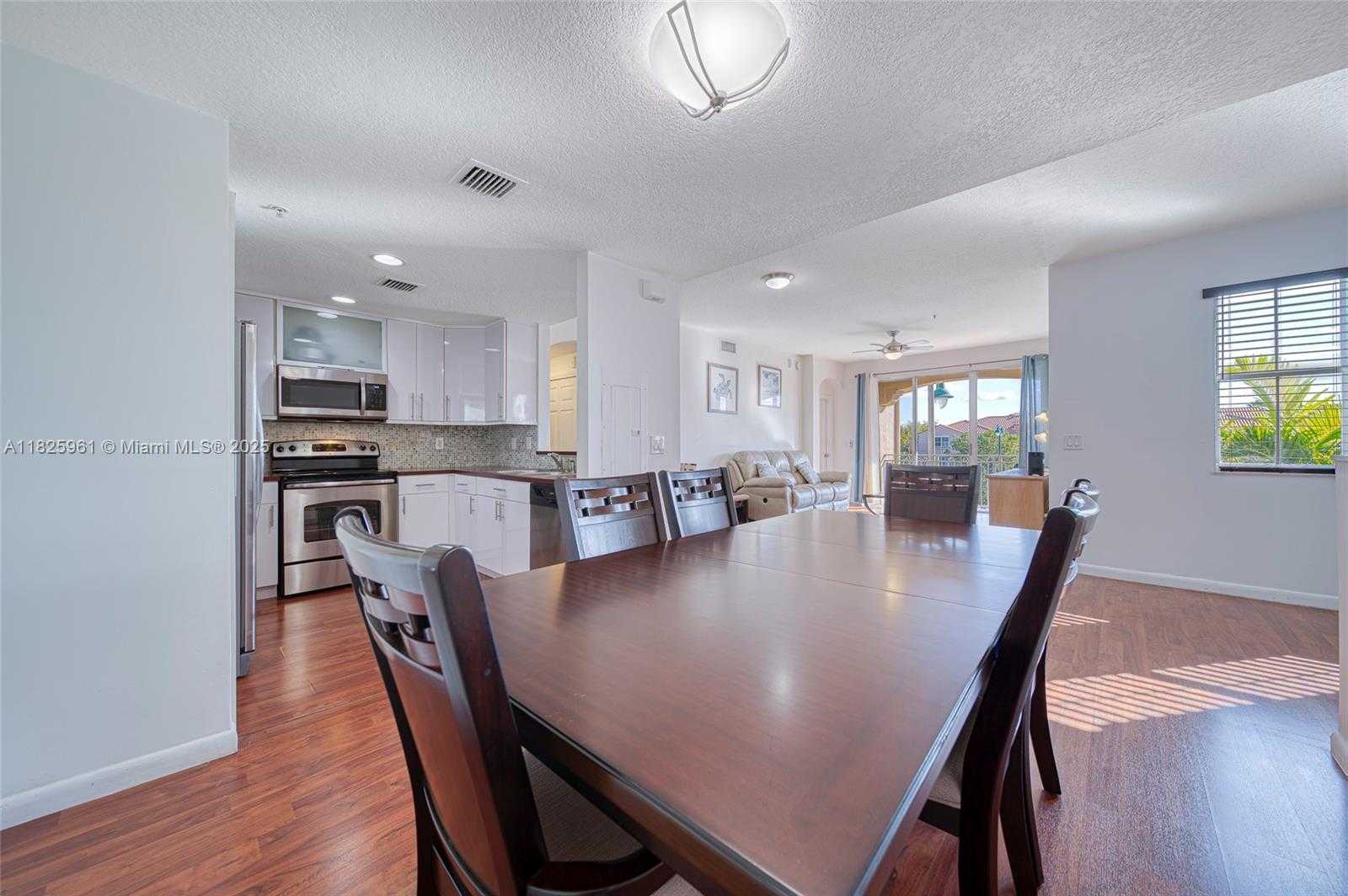 Small Image of 6440 NORTH WEST 114TH AVE #434, Doral Number 5