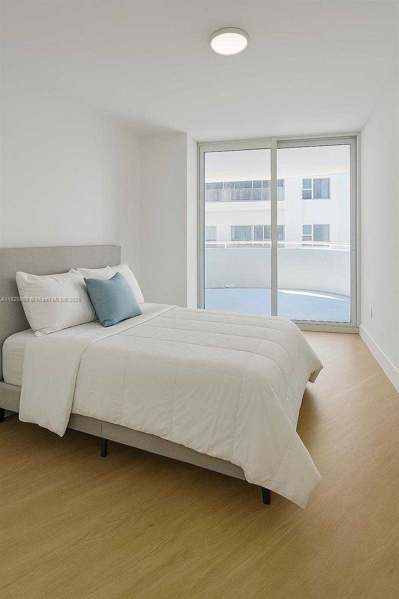 Small Image of 6301 COLLINS AVE #1005, Miami Beach Number 11