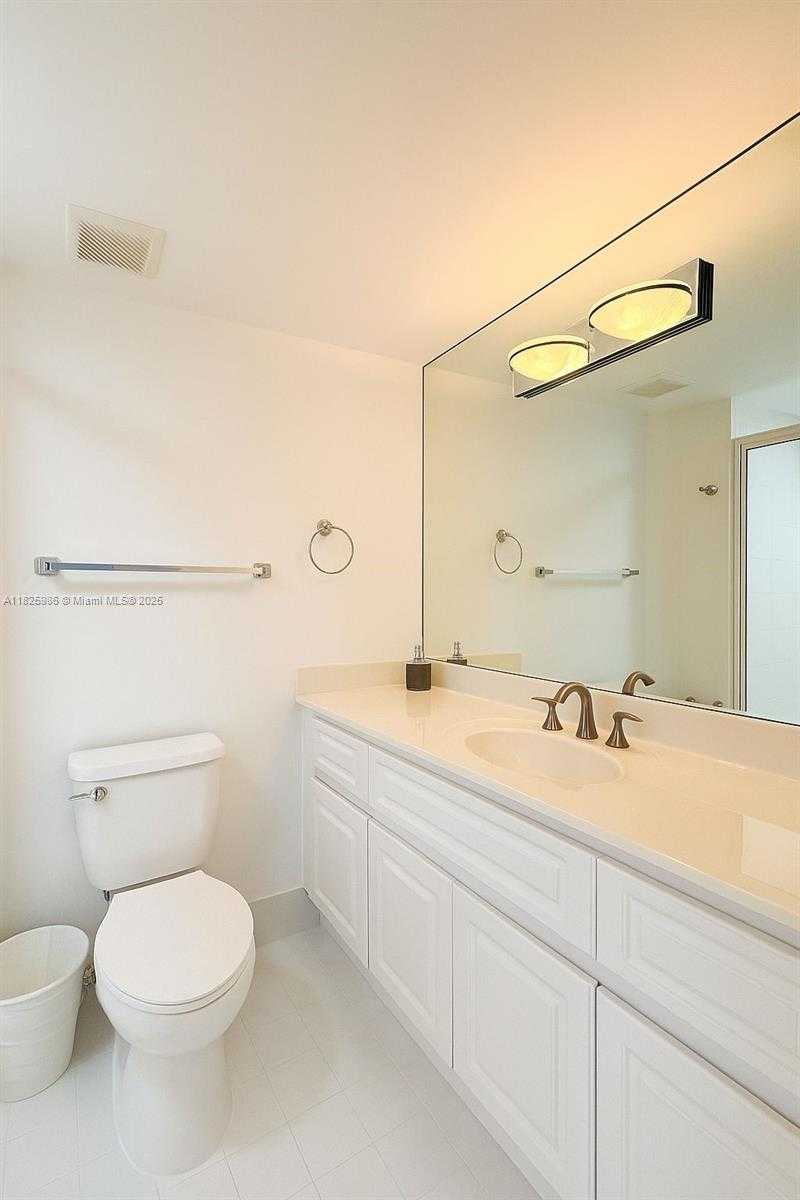 Small Image of 6301 COLLINS AVE #1005, Miami Beach Number 13