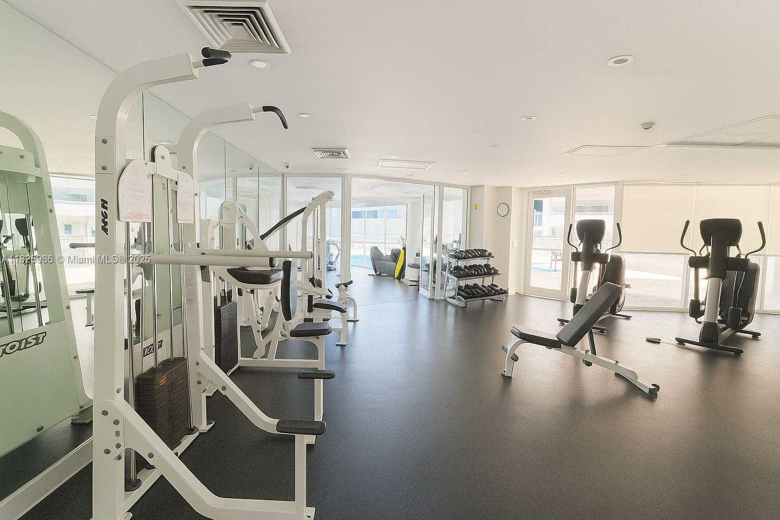 Small Image of 6301 COLLINS AVE #1005, Miami Beach Number 19