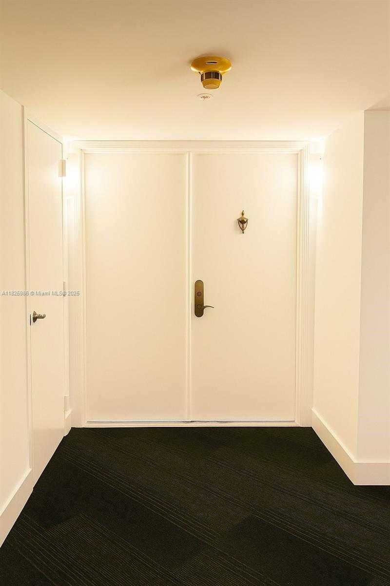 Small Image of 6301 COLLINS AVE #1005, Miami Beach Number 2