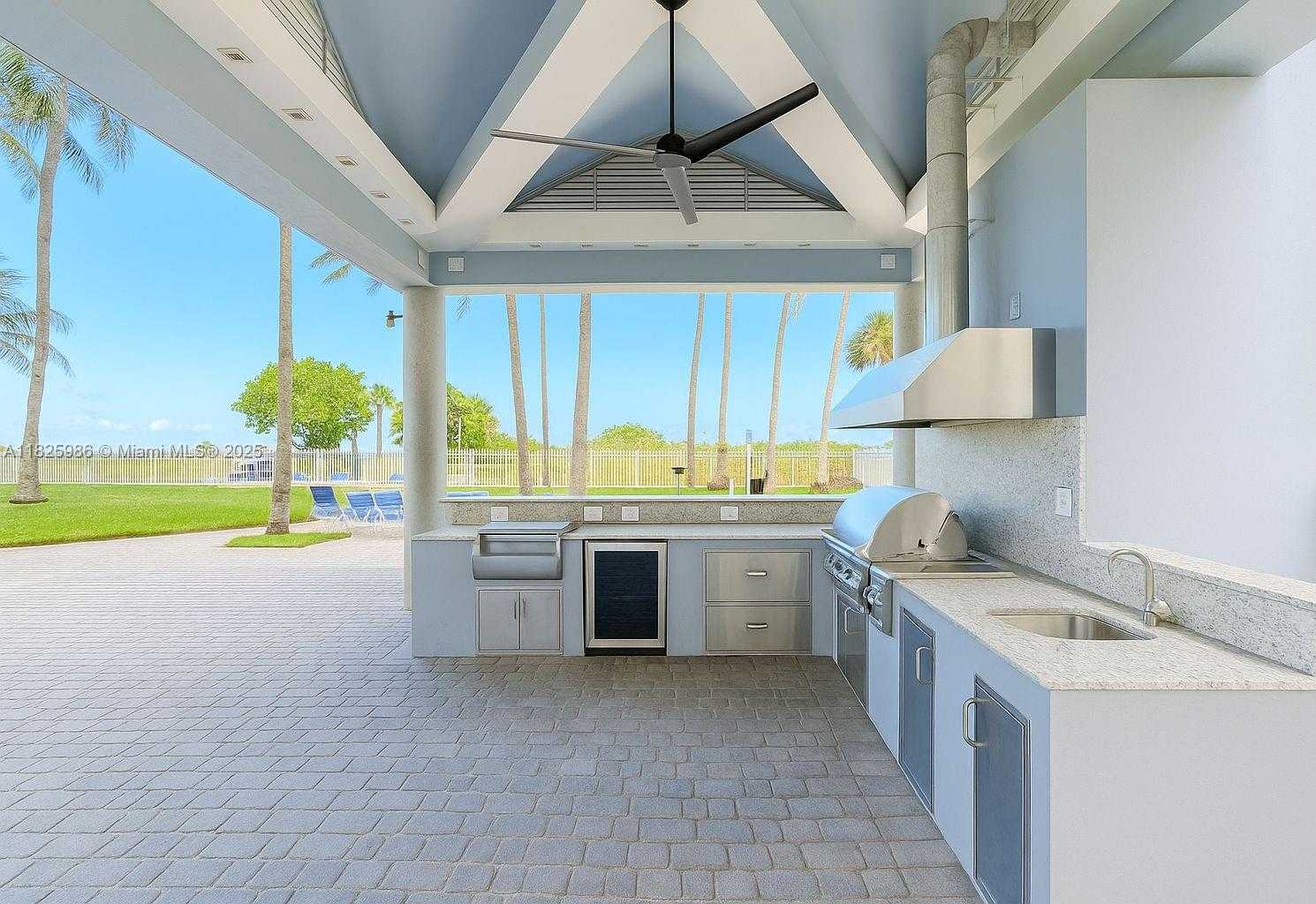 Small Image of 6301 COLLINS AVE #1005, Miami Beach Number 23
