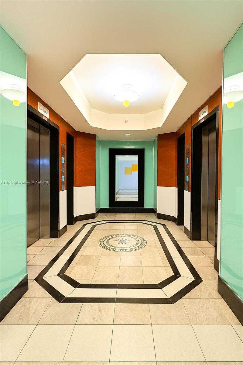 Small Image of 6301 COLLINS AVE #1005, Miami Beach Number 30