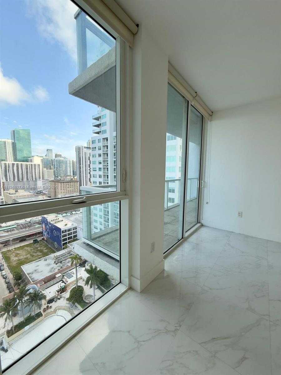 Small Image of 244 BISCAYNE BLVD #2305, Miami Number 10