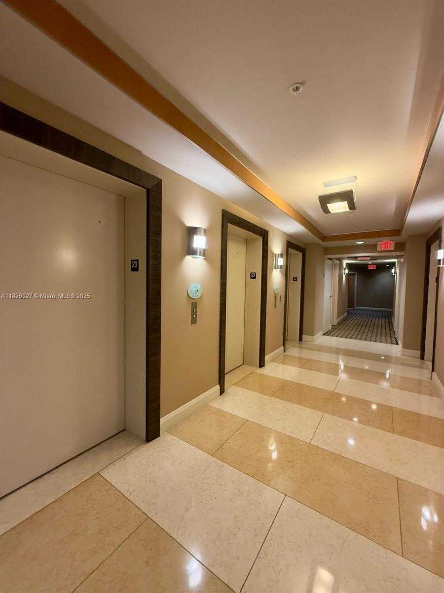 Small Image of 244 BISCAYNE BLVD #2305, Miami Number 53