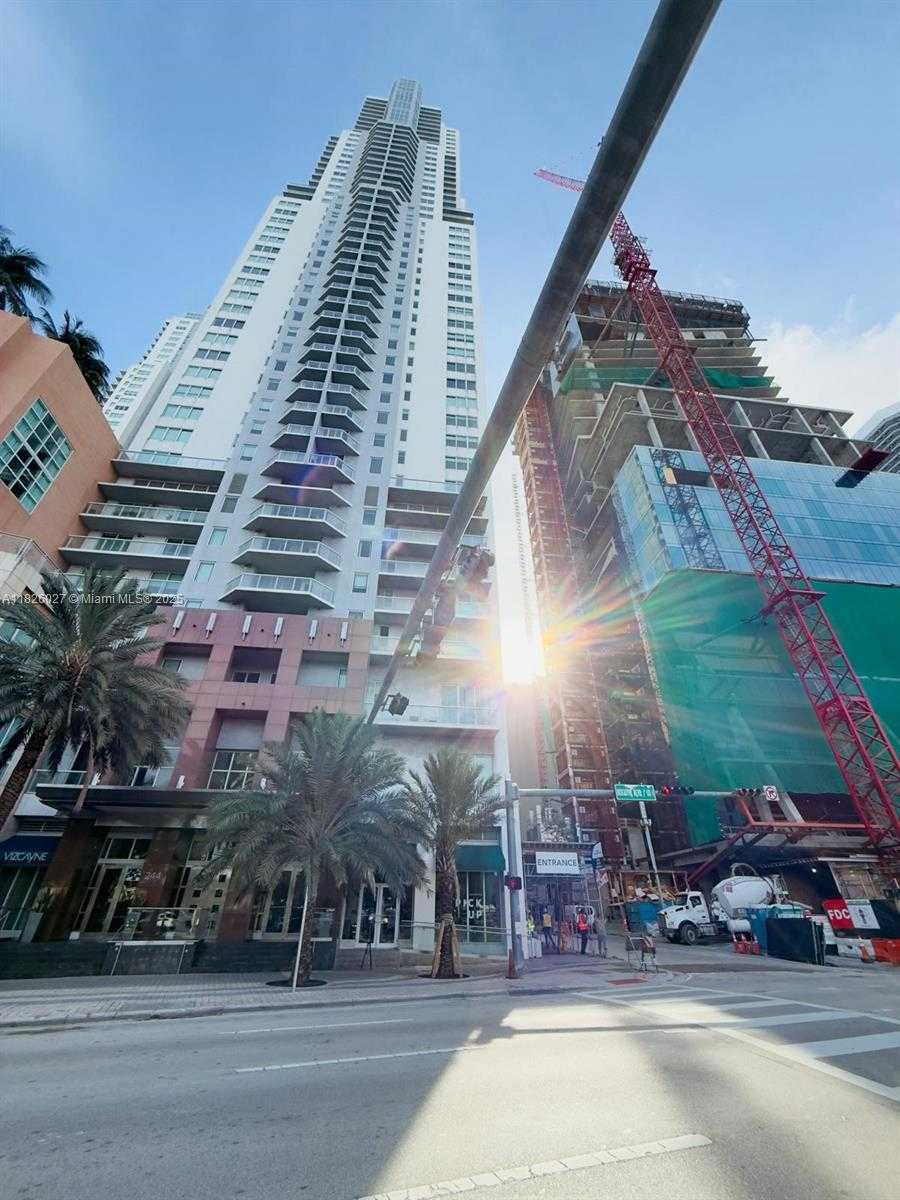 Small Image of 244 BISCAYNE BLVD #2305, Miami Number 6
